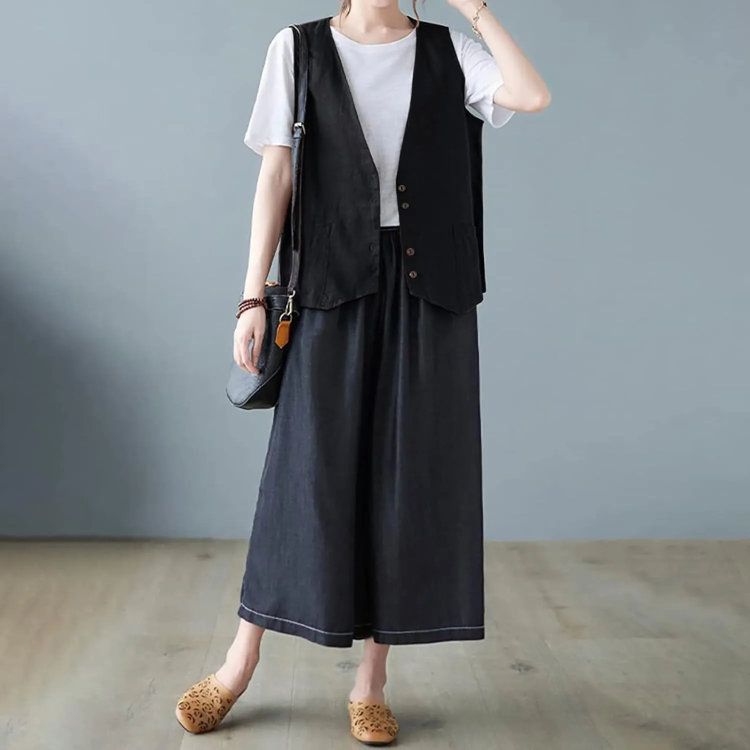 Womens Vest 2023 Summer Cotton Linen Vest Top Vintage Casual Sleeveless Button Down Jacket Loose Vests Outerwear